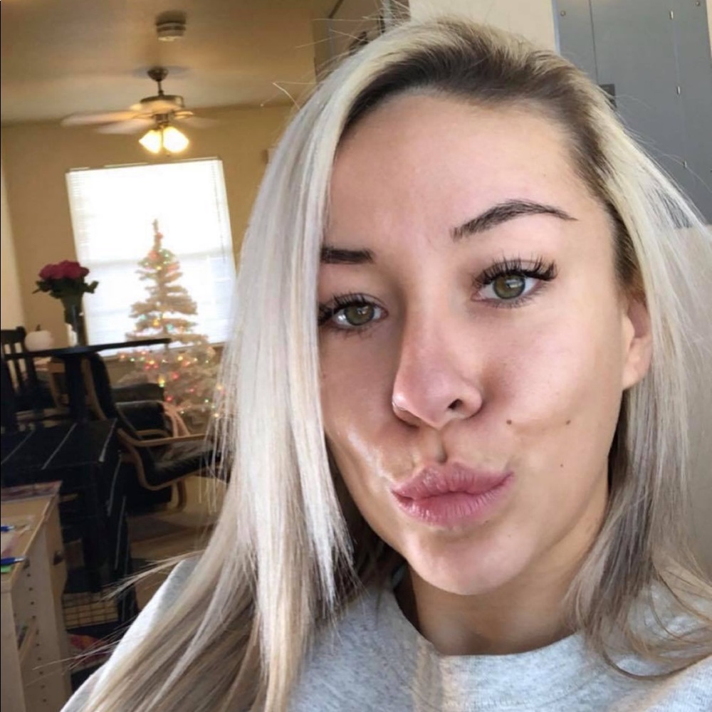 Meet your Posher, Gabby:-)